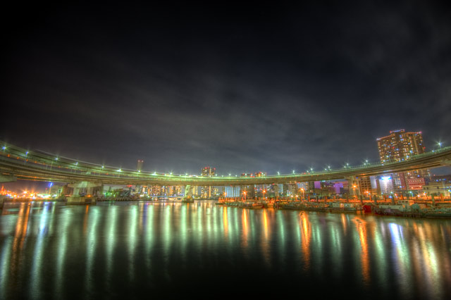HDR（ハイダイナミックレンジ）レインボーブリッジの光と水面@芝浦東京bridge006.jpg